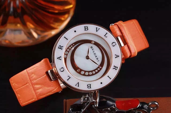 ブルガリ時計正面デザイン